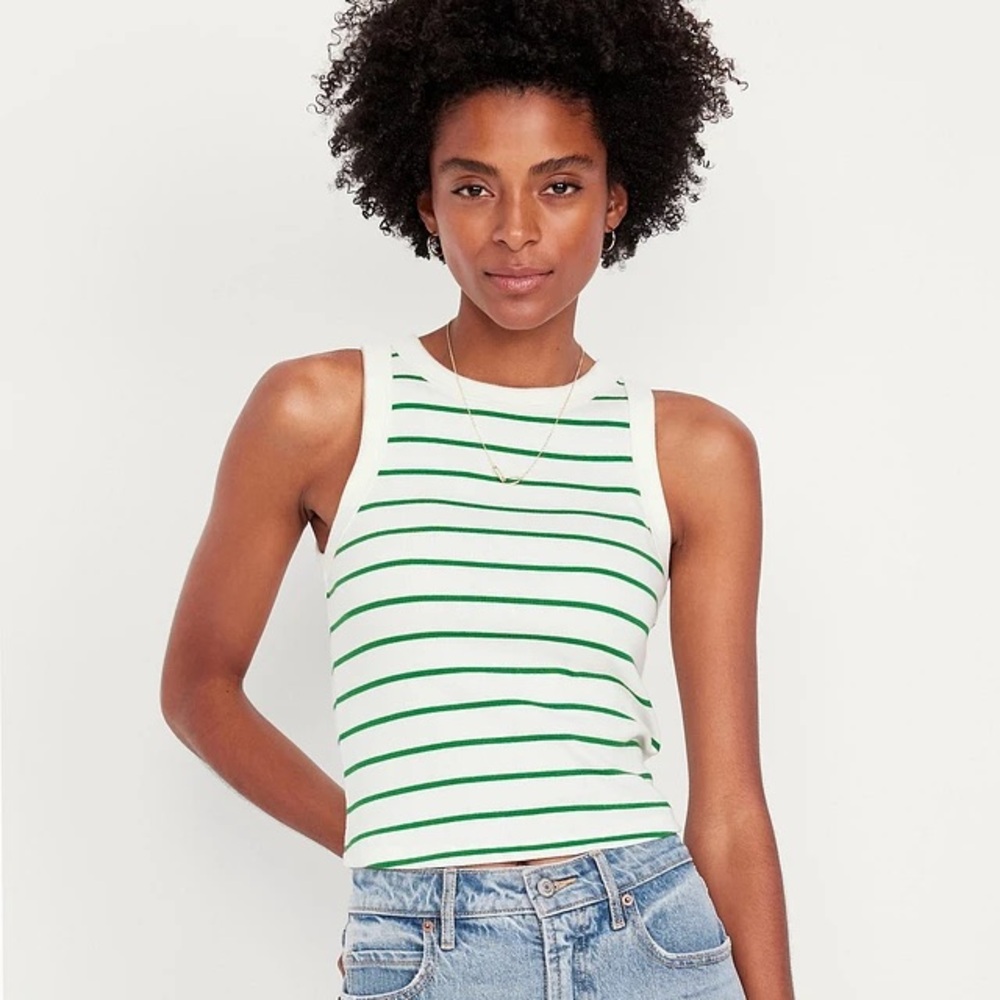 Old Navy Snug Rib-Knit Crop Tank Top. XL